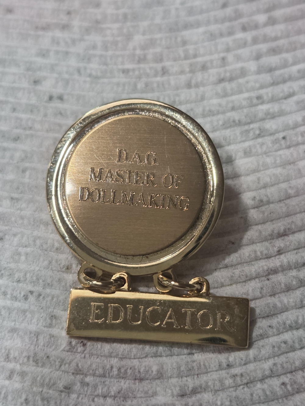 Master of Dollmaking Gold Educator Pin VTG